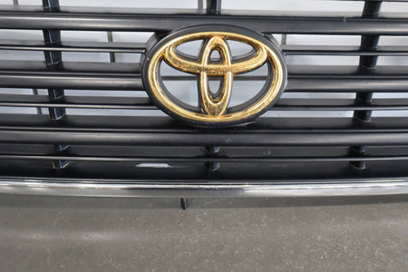 1998-2002 Toyota Land Cruiser Grille 5311160340 OEM