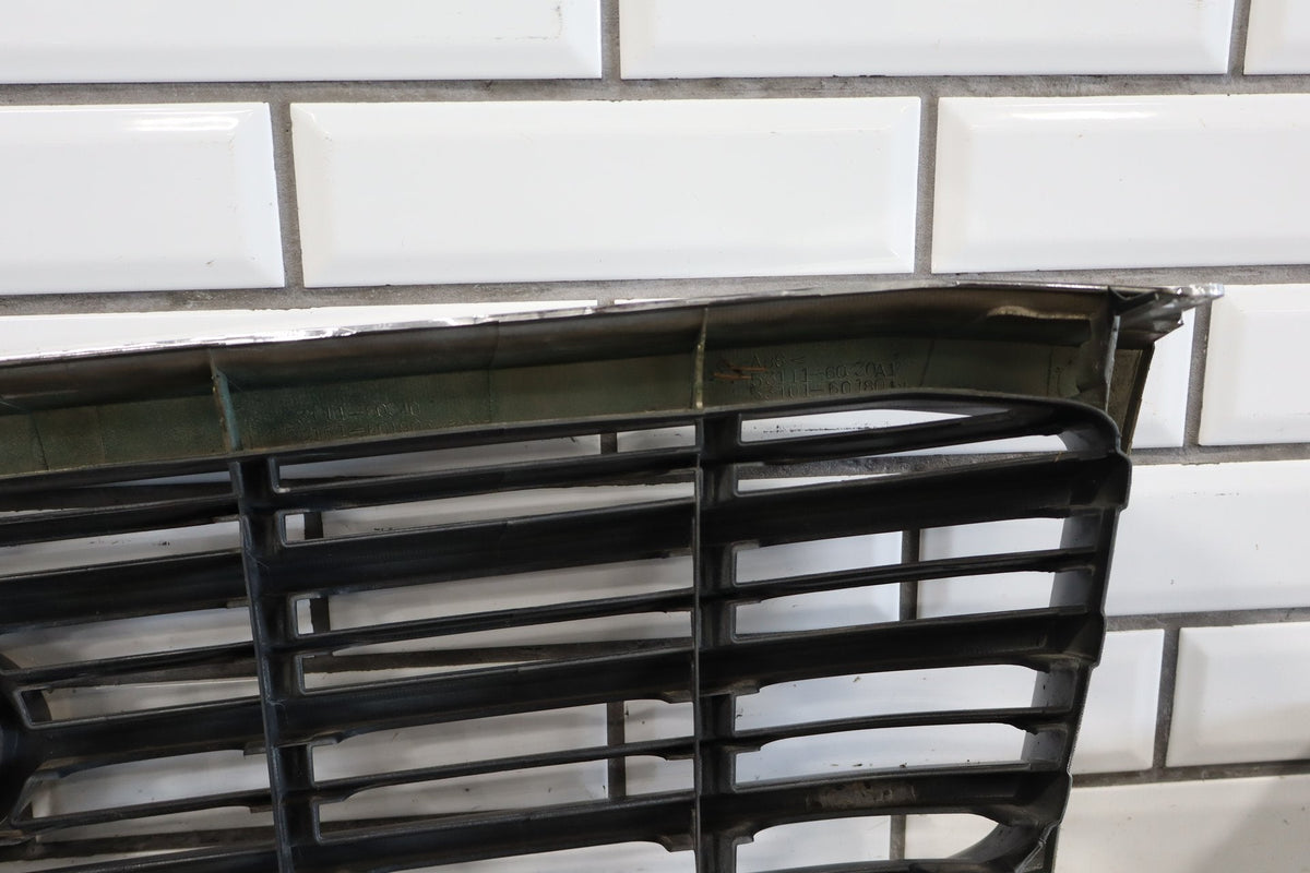 1998-2002 Toyota Land Cruiser Grille 5311160340 OEM
