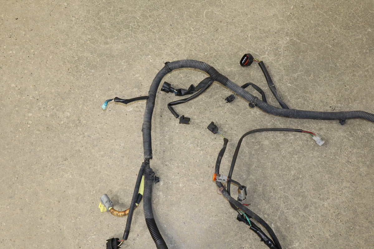 1998-2002 Toyota Land Cruiser Lexus LX470 4.7L 2UZ-FE Engine Fuse Box