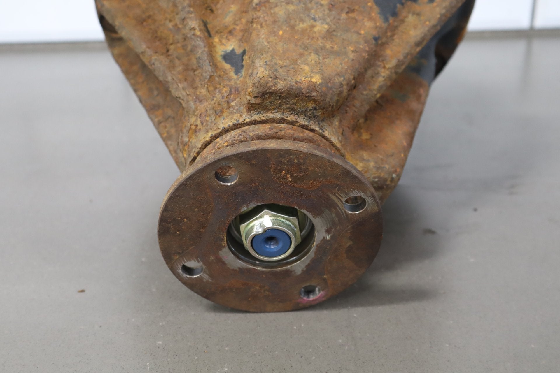 1998-2002 Toyota Land Cruiser, Lexus LX470 Rear Differential Carrier 4.30