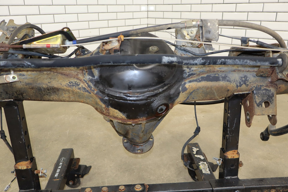 1998-2002 Toyota Land Cruiser, Lexus LX470 Rear Differential Carrier 4.30