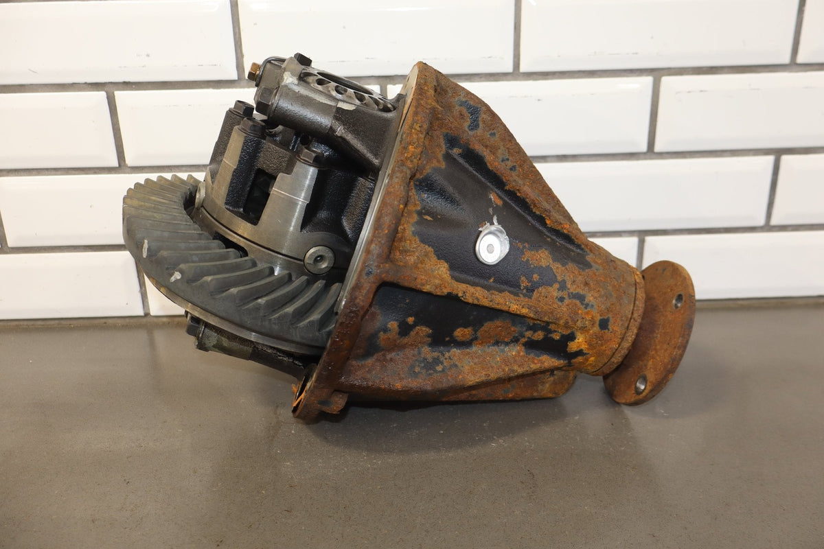 1998-2002 Toyota Land Cruiser, Lexus LX470 Rear Differential Carrier 4.30