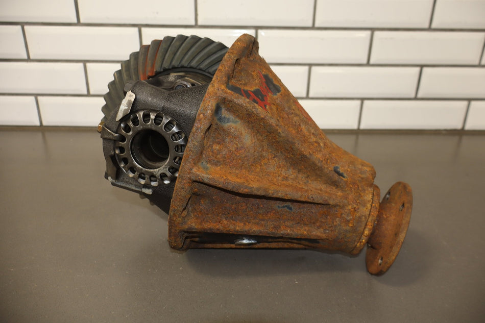 1998-2002 Toyota Land Cruiser, Lexus LX470 Rear Differential Carrier 4.30