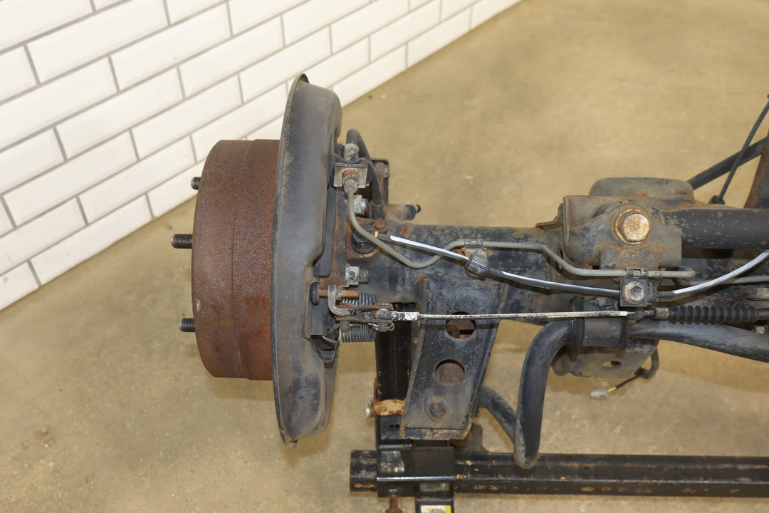 1998 - 2002 Toyota Land Cruiser Rear Axle Assembly 4230260901 OEM