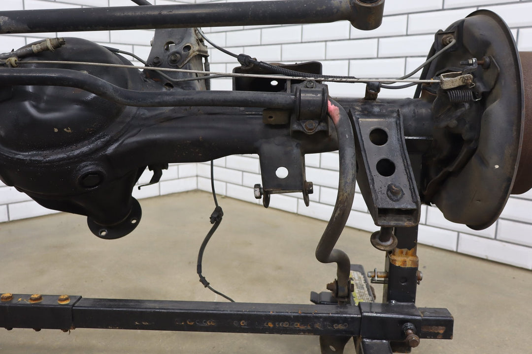 1998 - 2002 Toyota Land Cruiser Rear Axle Assembly 4230260901 OEM
