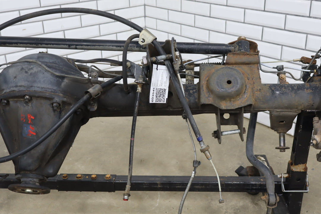 1998 - 2002 Toyota Land Cruiser Rear Axle Assembly 4230260901 OEM
