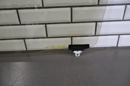 1998-2002 Toyota Land Cruiser Right Front Door Window 6810160220