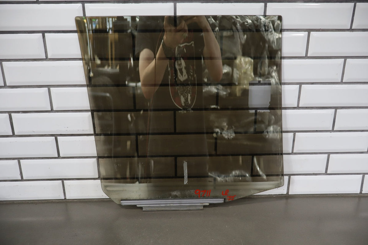 1998-2003 Lexus LX470 Left Rear Door Window 6811460270 OEM