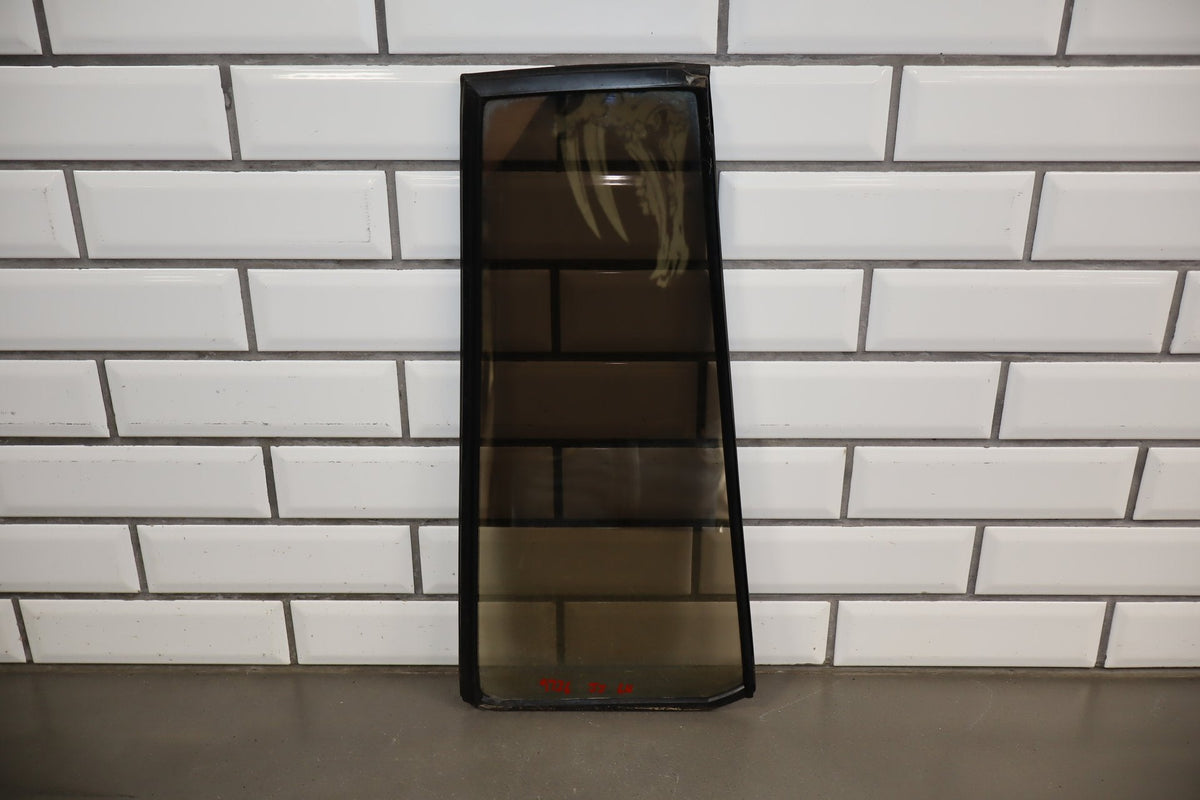 1998-2003 Lexus LX470 Left Rear Vent Window 6812460211 OEM