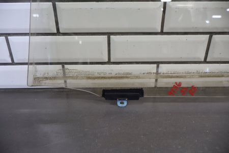 1998-2003 Lexus LX470 Right Front Door Window 6810160241