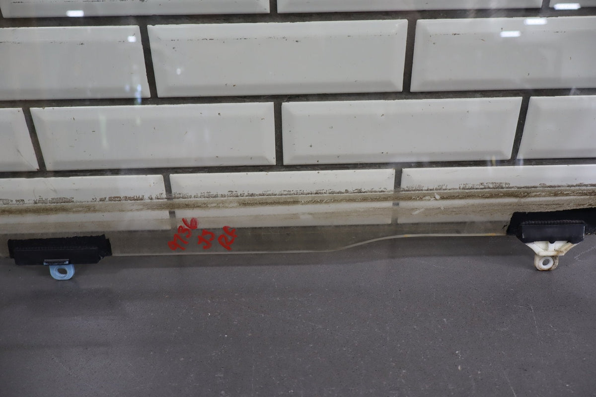 1998-2003 Lexus LX470 Right Front Door Window 6810160241