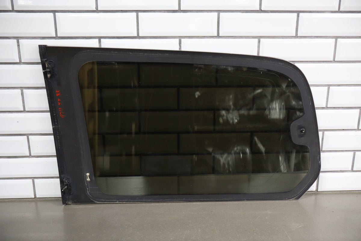 1998-2003 Lexus LX470 Right Quarter Window 6271060813