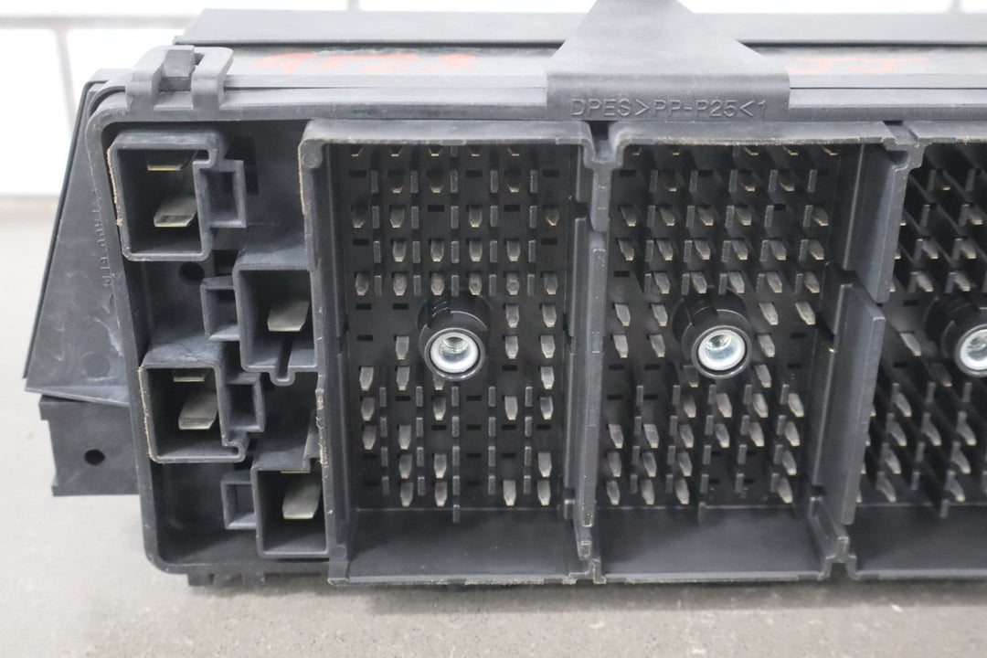 1998 - 2004 Chevrolet Corvette C5 Interior Fuse Box 12193837