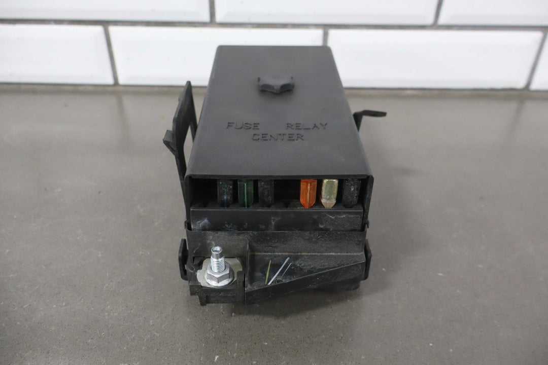 1998 - 2004 Chevrolet Corvette C5 Interior Fuse Box 12193837