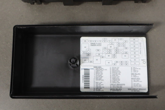 1998 - 2004 Chevrolet Corvette C5 Interior Fuse Box 12193837