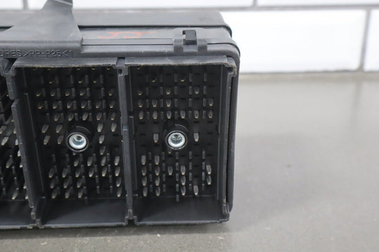 1998 - 2004 Chevrolet Corvette C5 Interior Fuse Box 12193837