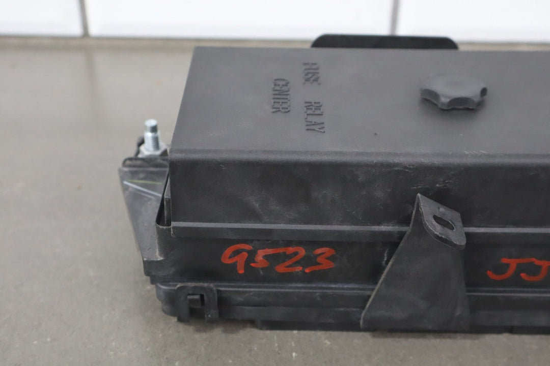 1998 - 2004 Chevrolet Corvette C5 Interior Fuse Box 12193837