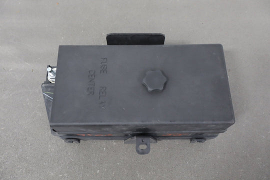 1998 - 2004 Chevrolet Corvette C5 Interior Fuse Box 12193837