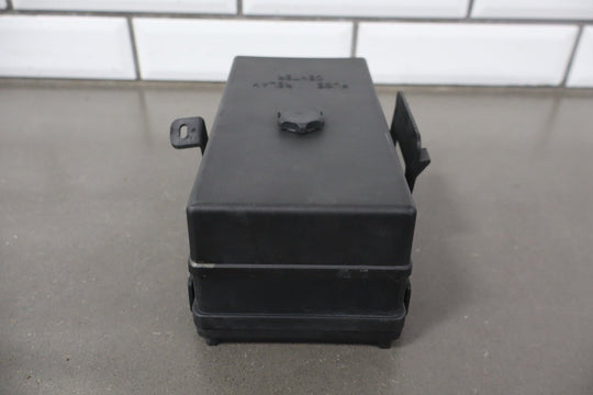 1998 - 2004 Chevrolet Corvette C5 Interior Fuse Box 12193837