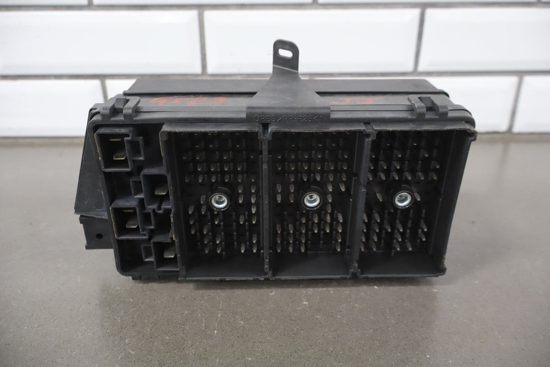 1998 - 2004 Chevrolet Corvette C5 Interior Fuse Box 12193837