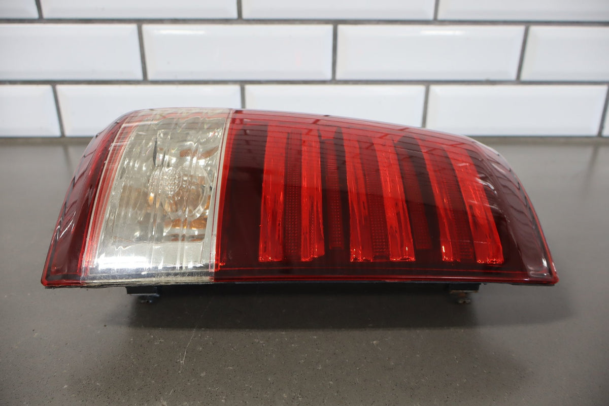 1998-2005 Lexus LX470 Outer Left Tail Light 8156060510 OEM