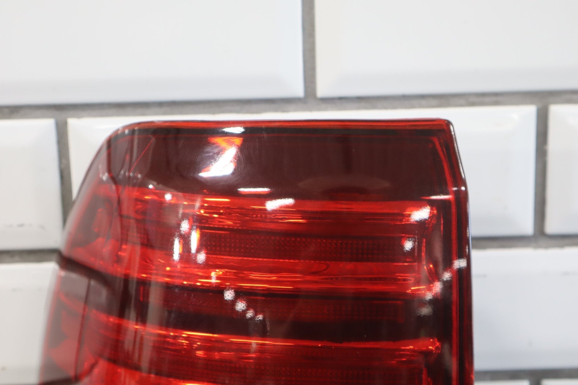 1998-2005 Lexus LX470 Outer Left Tail Light 8156060510 OEM