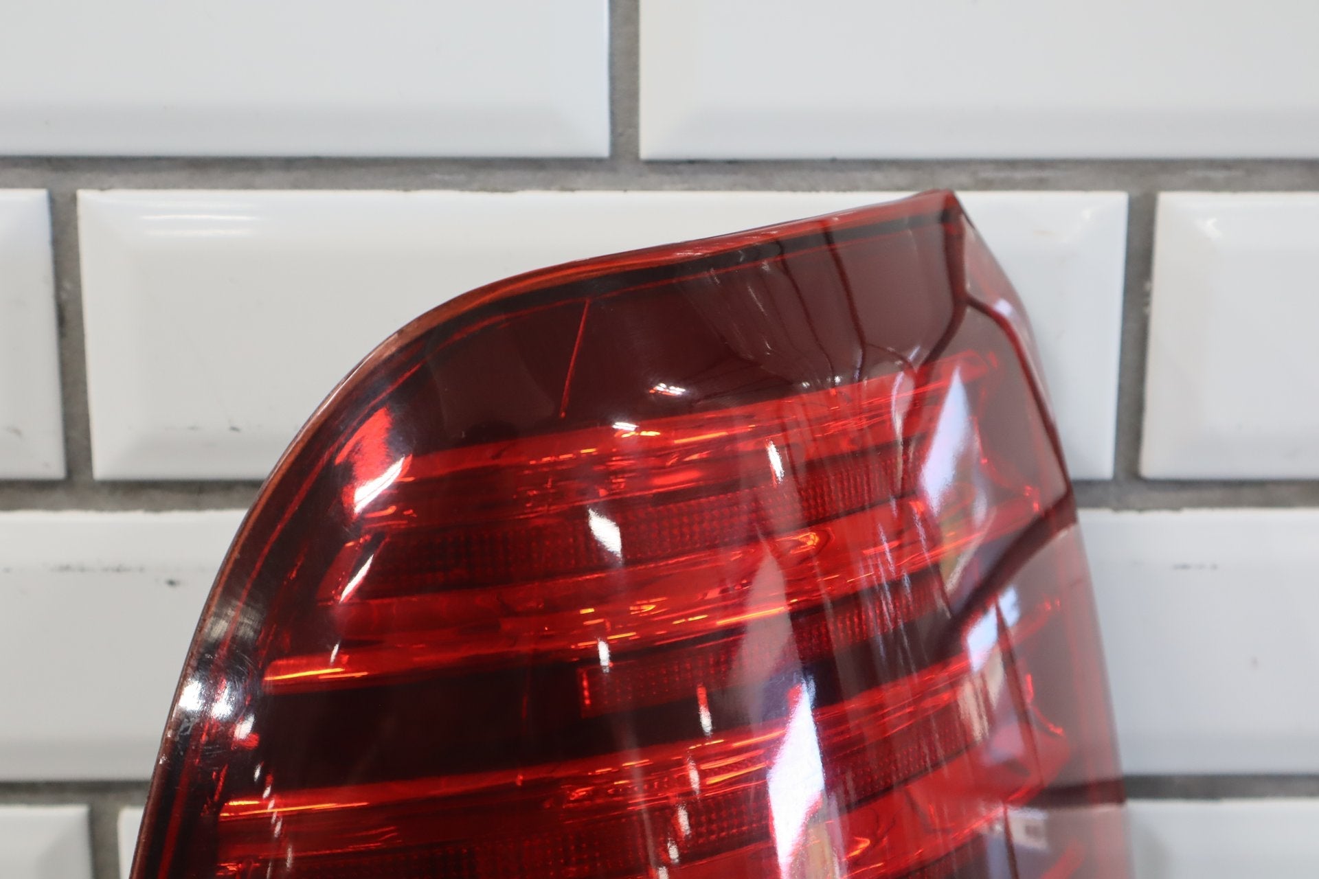 1998-2005 Lexus LX470 Outer Left Tail Light 8156060510 OEM