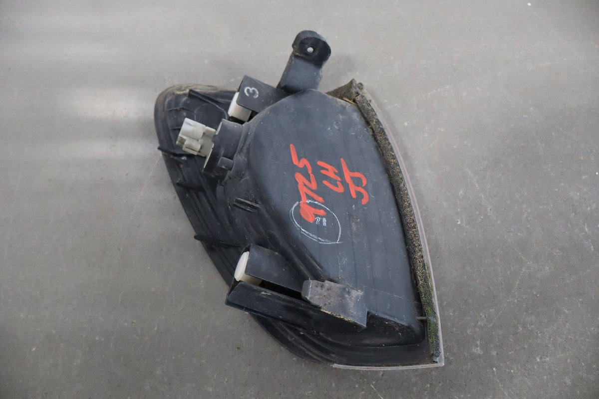 1998-2005 Toyota Land Cruiser Left Front Lamp Driver Turn Signal
