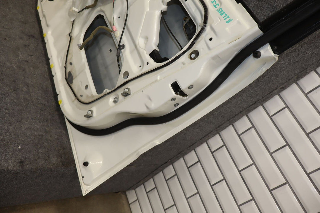 1998 - 2006 Lexus LX470 Right Front Door