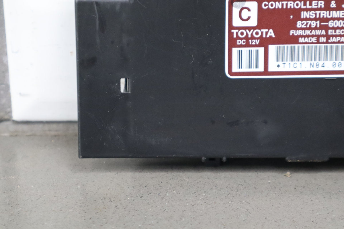 1998-2007 Lexus LX470 Instrument Cluster Control Module 8279160030
