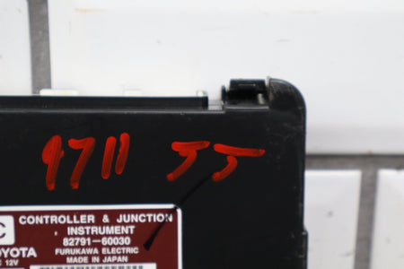 1998-2007 Lexus LX470 Instrument Cluster Control Module 8279160030