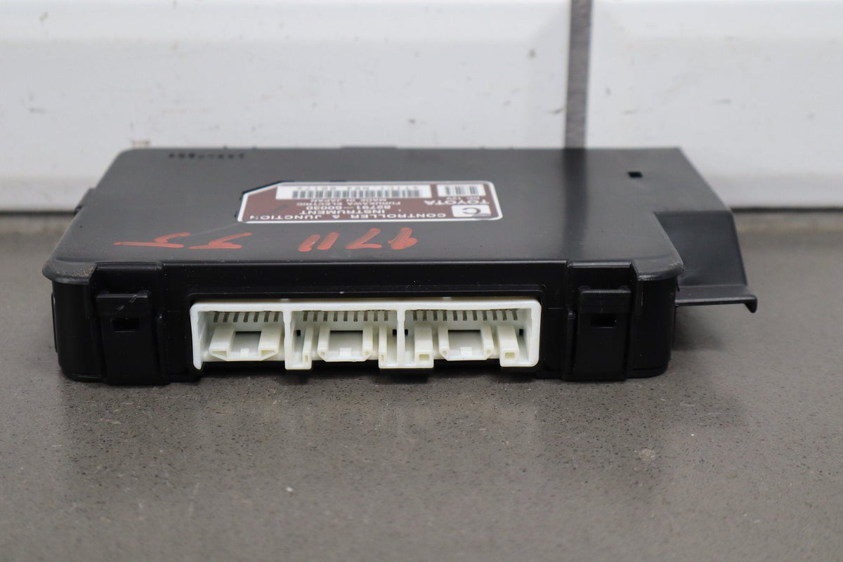 1998-2007 Lexus LX470 Instrument Cluster Control Module 8279160030