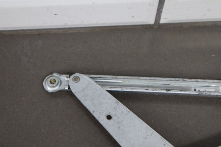 1998-2007 Lexus LX470 Left Front Door Regulator 6980260070 OEM