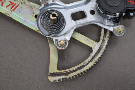 1998-2007 Lexus LX470 Left Front Door Regulator 6980260070 OEM