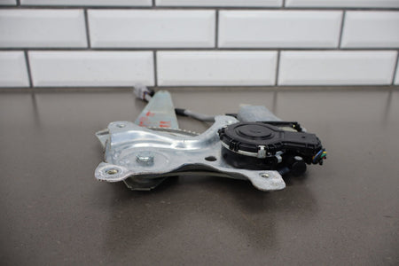 1998-2007 Lexus LX470 Right Rear Door Regulator 6980360060 OEM