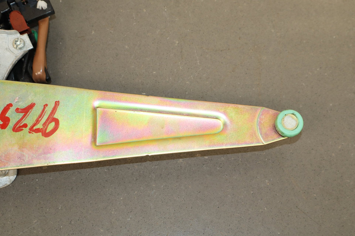 1998-2007 Toyota Land Cruiser Left Rear Door Regulator 6980460060 OEM