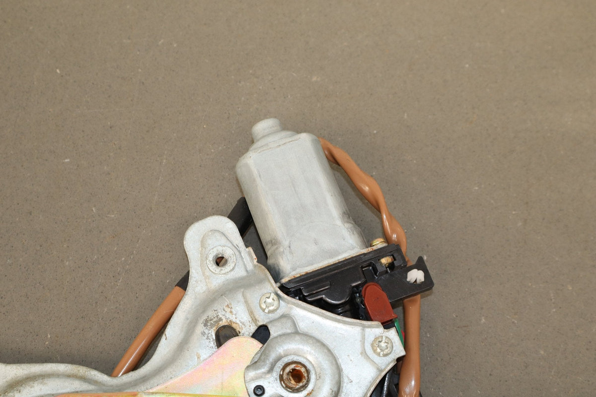 1998-2007 Toyota Land Cruiser Left Rear Door Regulator 6980460060 OEM