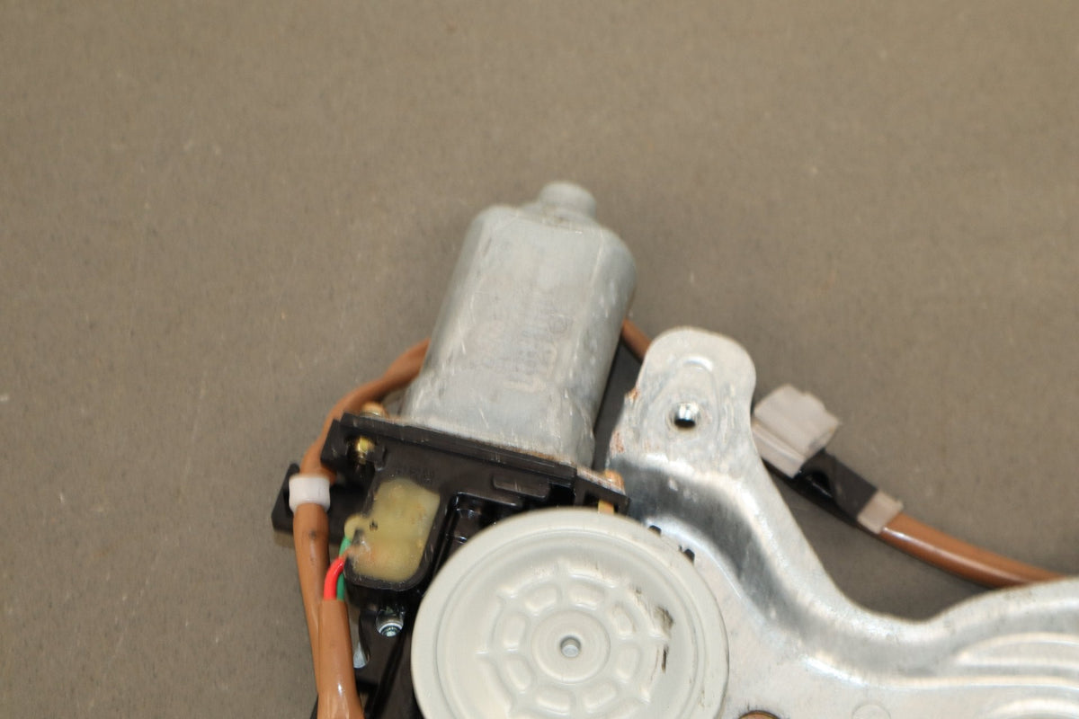 1998-2007 Toyota Land Cruiser Left Rear Door Regulator 6980460060 OEM