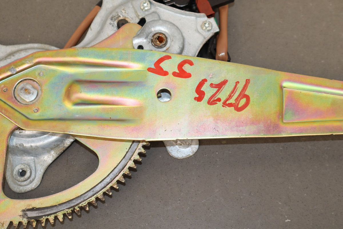 1998-2007 Toyota Land Cruiser Left Rear Door Regulator 6980460060 OEM