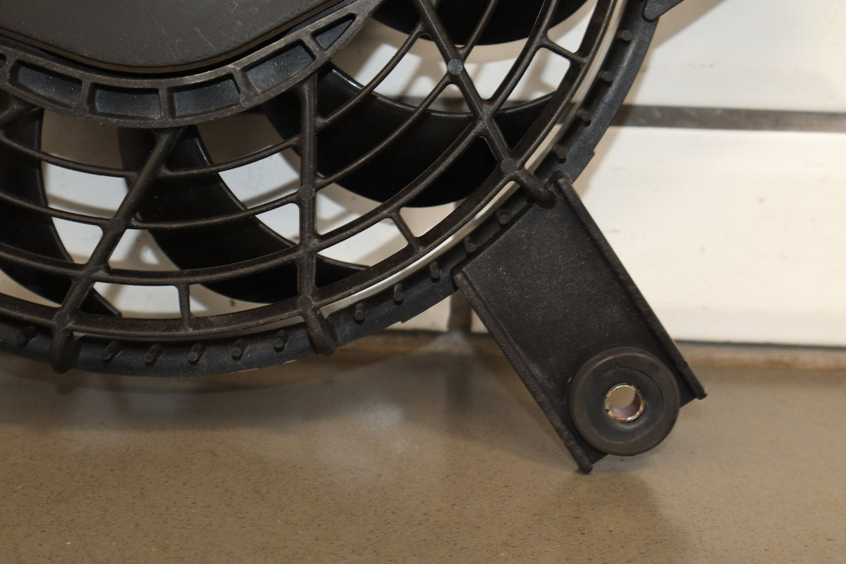 1998-2007 Toyota Land Cruiser, Lexus LX470 Condensor Cooling Fan 8859060030