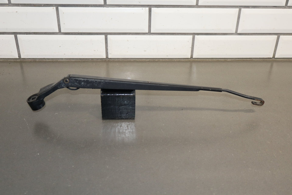 1998-2007 Toyota Land Cruiser Lexus LX470 Wiper Arm Pair