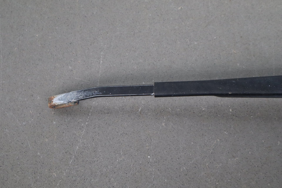 1998-2007 Toyota Land Cruiser Lexus LX470 Wiper Arm Pair