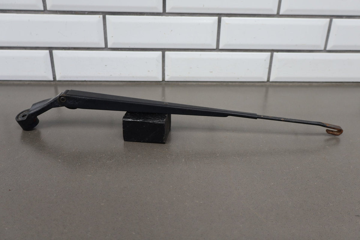 1998-2007 Toyota Land Cruiser Lexus LX470 Wiper Arm Pair