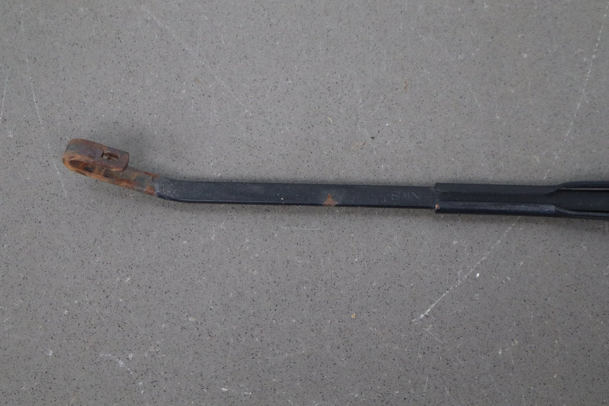 1998-2007 Toyota Land Cruiser Lexus LX470 Wiper Arm Pair