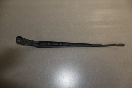1998-2007 Toyota Land Cruiser Lexus LX470 Wiper Arm Pair