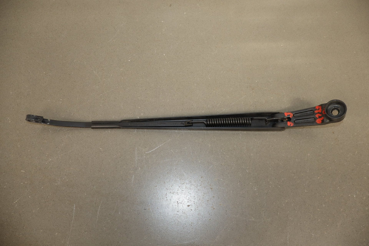 1998-2007 Toyota Land Cruiser Lexus LX470 Wiper Arm Pair