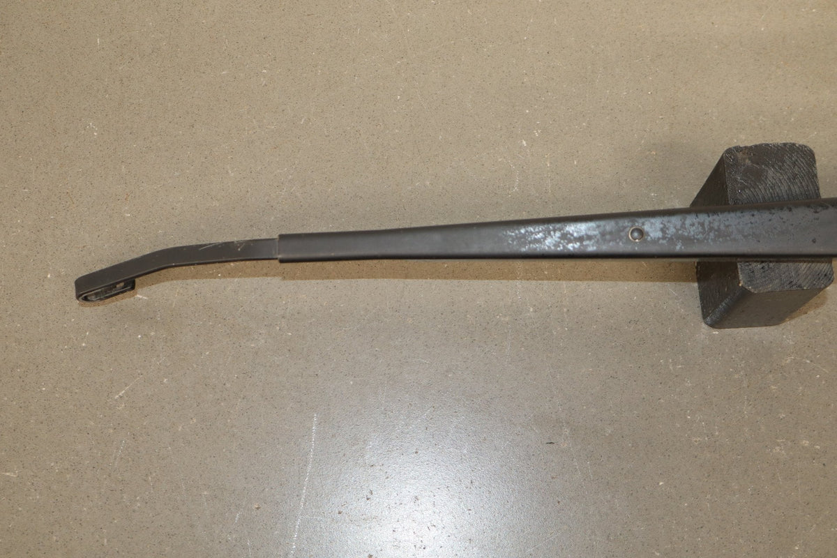 1998-2007 Toyota Land Cruiser Lexus LX470 Wiper Arm Pair