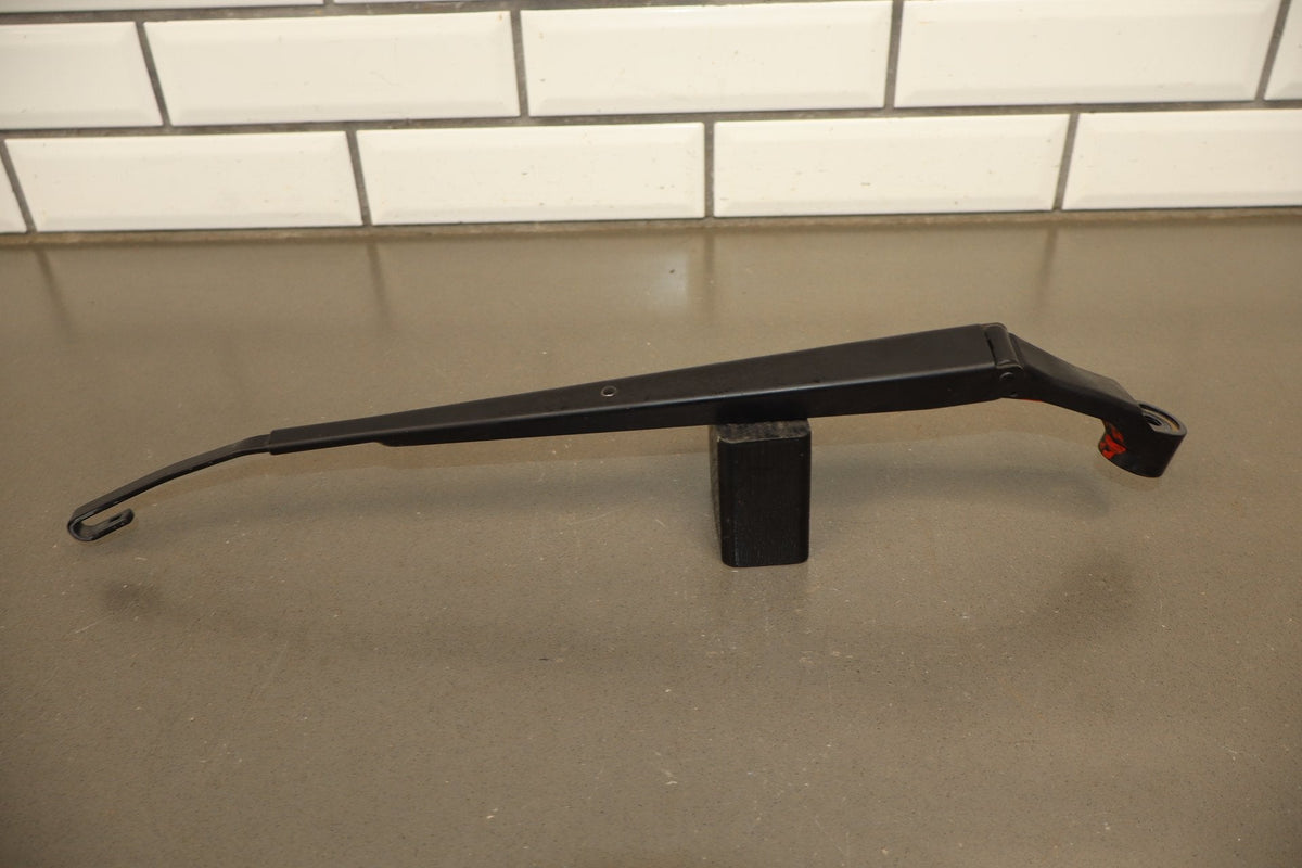 1998-2007 Toyota Land Cruiser Lexus LX470 Wiper Arm Pair