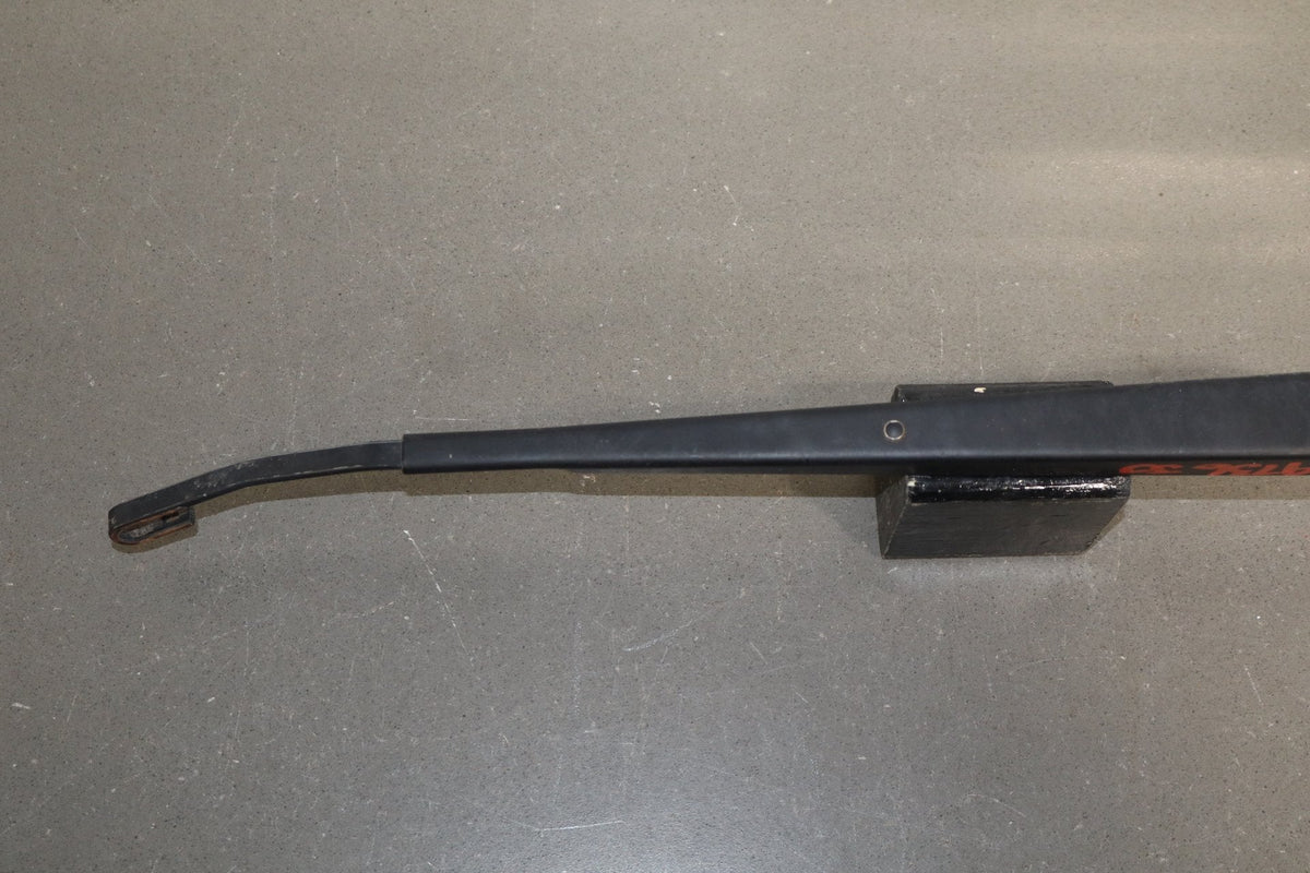 1998-2007 Toyota Land Cruiser Lexus LX470 Wiper Arm Pair