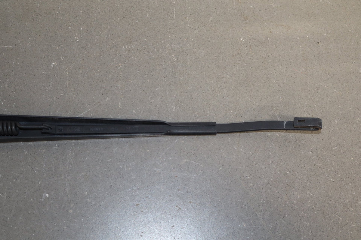 1998-2007 Toyota Land Cruiser Lexus LX470 Wiper Arm Pair